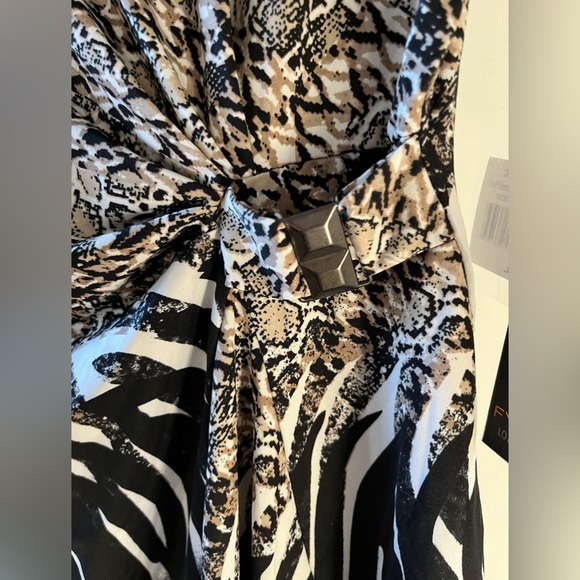 New top XL with gathered area - Picture 5 of 5